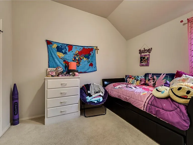 629 Hummingbird Dr — Photo 5