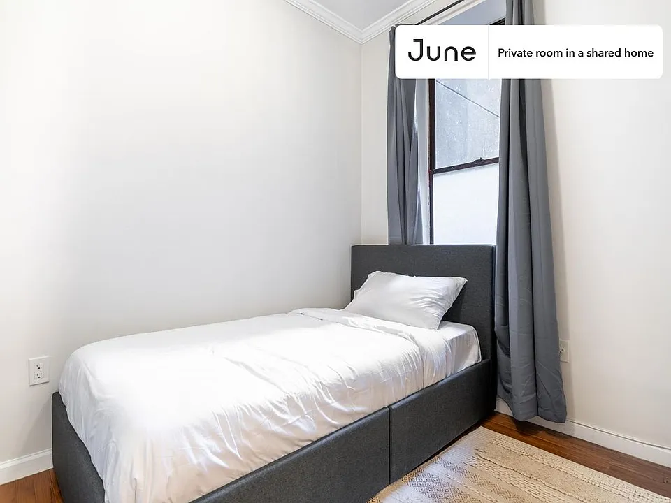133 Avenue D #C