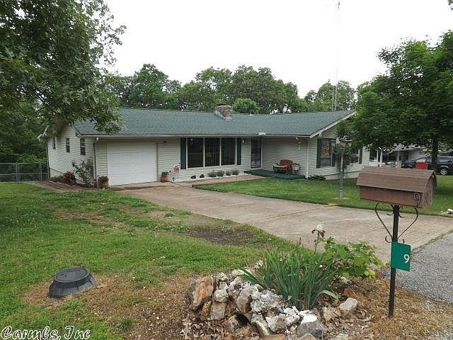 1st image of 9 Mishemokwa Dr
