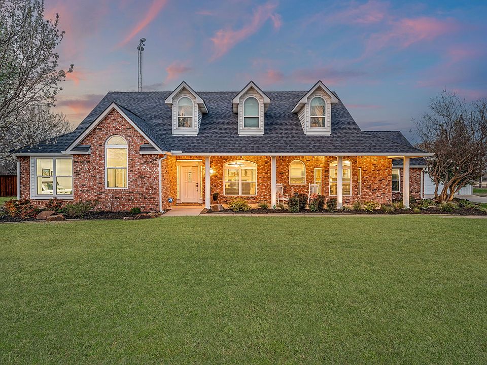 1st image of 100 Meadows Dr
