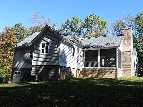 4th image of 13519 Blue Heron Cir