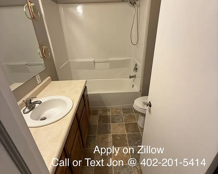 90 Country Club Rd — Photo 7
