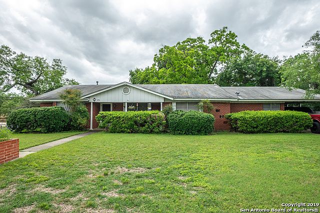 1st image of 204 Sunnyland Dr