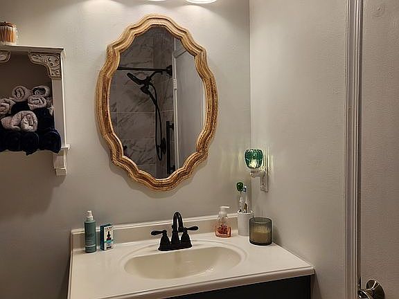 3rd image of 1726 E Bancroft Ln #295