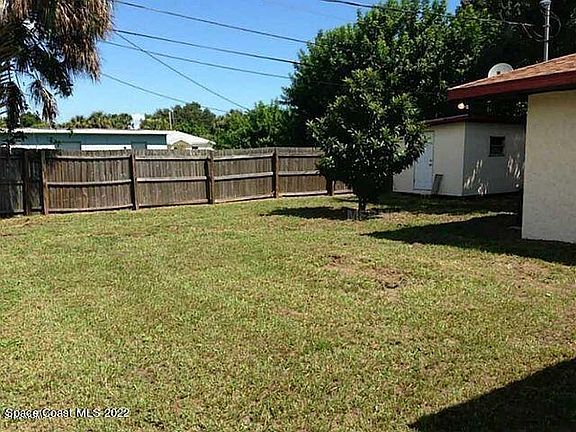 2nd image of 2932 Lawrence Dr