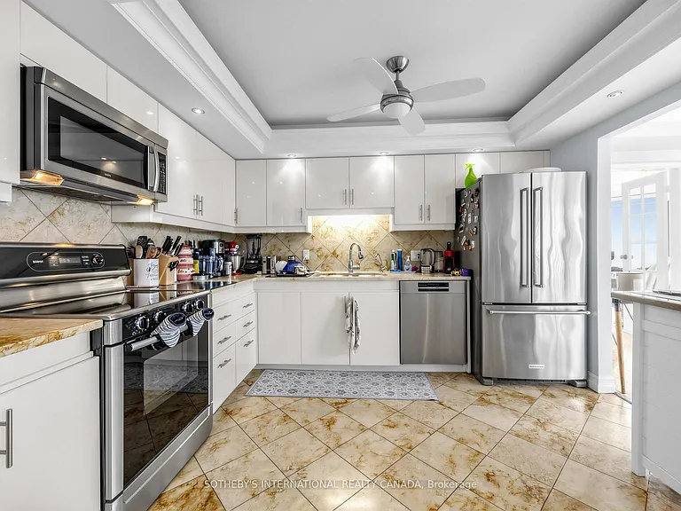 65 Harbour Sq #2104 — Photo 10