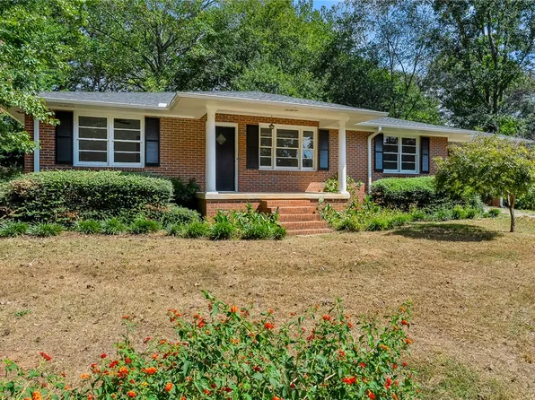 203 Maple Park Dr, Williamston, SC 29697