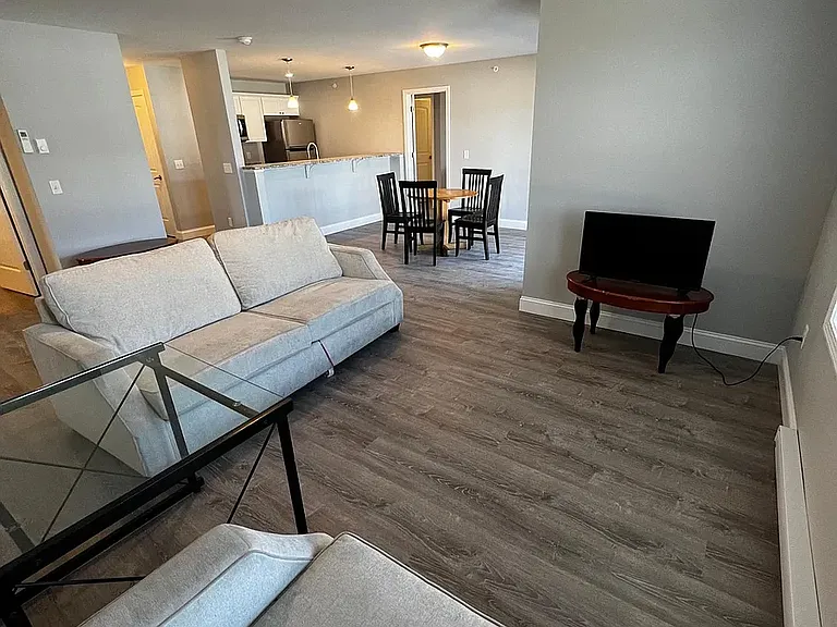 Sanford Pointe — Photo 3