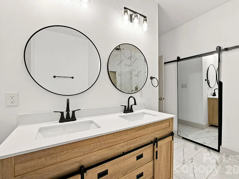 1198 Chronicle Ave — Photo 13