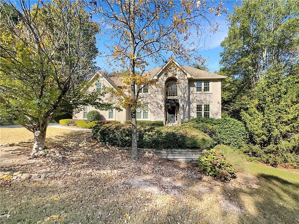 1st image of 807 Oak Trail Dr