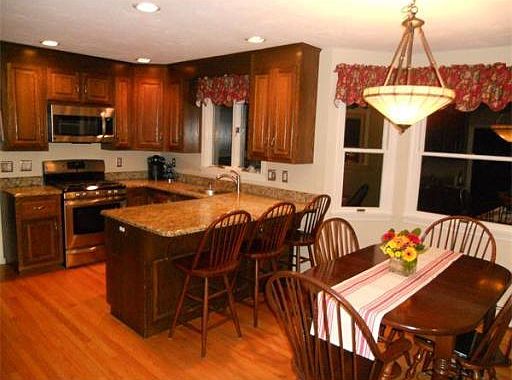 2nd image of 28 Butch Songin Cir