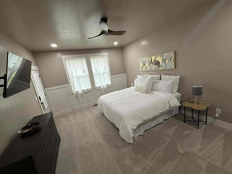 1113 W Blaine Ave #2 — Photo 6