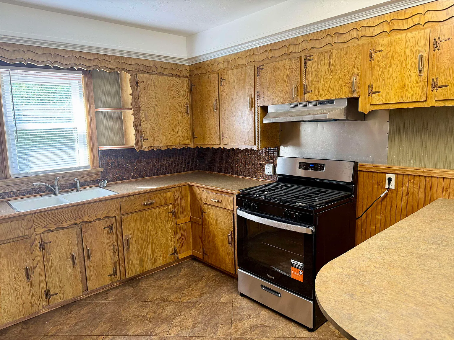2 bed, 1137 sqft, $1,200 — Photo 4