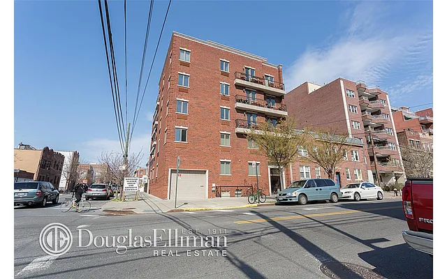 Sold by Douglas Elliman | media 15