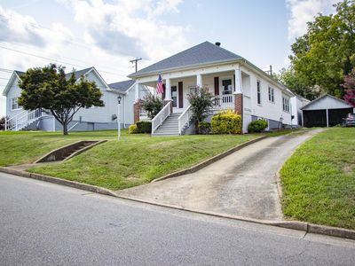 260 W College St, Rocky Mount, VA, 24151
