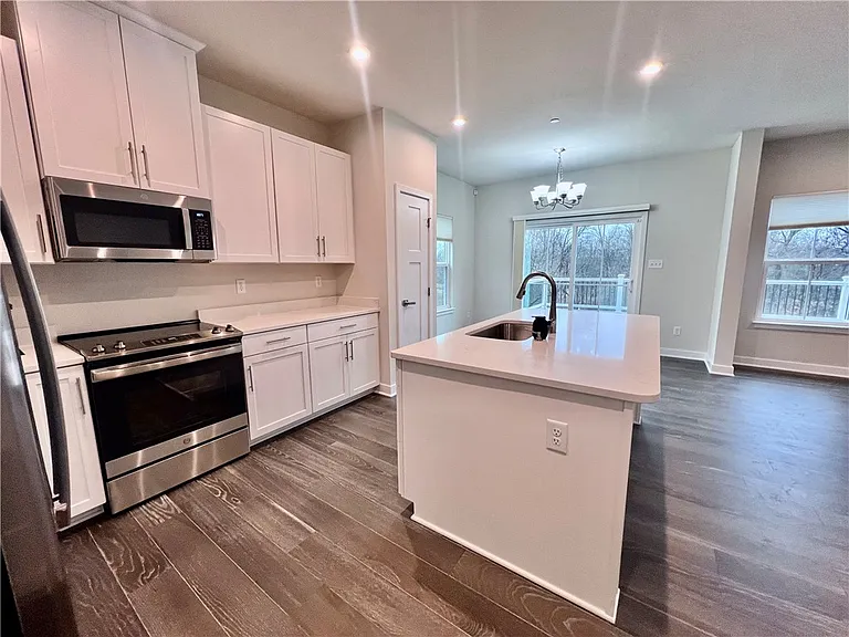 153 Melinda Ct — Photo 7
