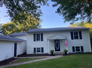 582 W Tuttle Rd, Ionia, MI 48846