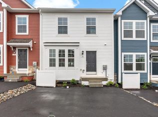 12 Angus Dr, Hanover, PA 17331