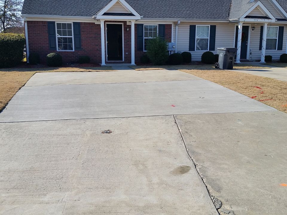 1st image of 403 Newhaven Ct #Townhouse