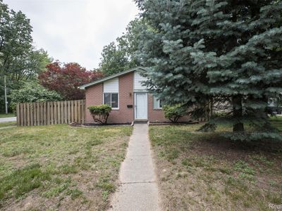 6580 Troy St, Taylor, MI, 48180