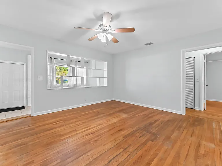 332 W Mango St #1 — Photo 11