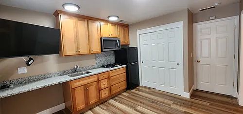4th image of 195 N 13th St #40