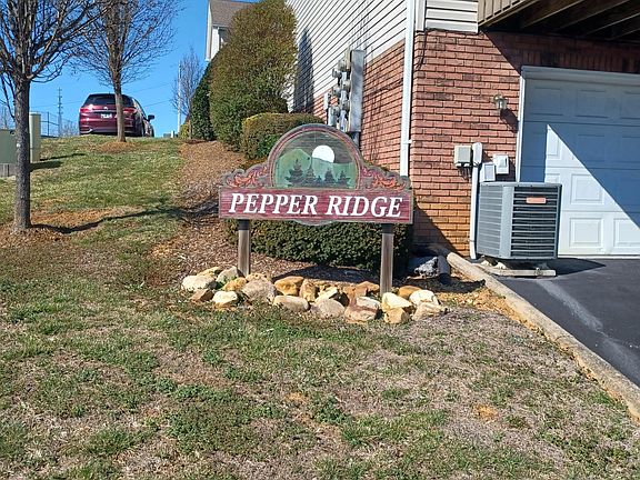 2nd image of 23 Pepper Ridge Ct #23