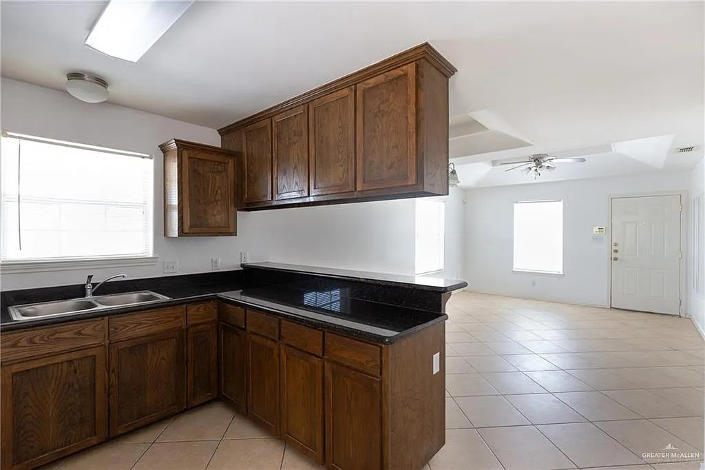 2 bed, 2.0 bath, 994 sqft, $950 — Photo 4