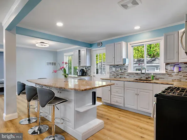 1176 Tyler Ave, Annapolis, MD 21403