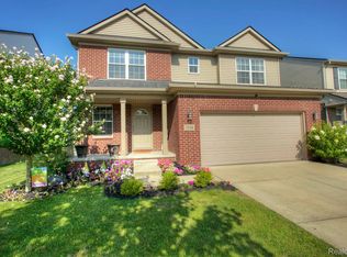 7234 Castell Blvd, Belleville, MI