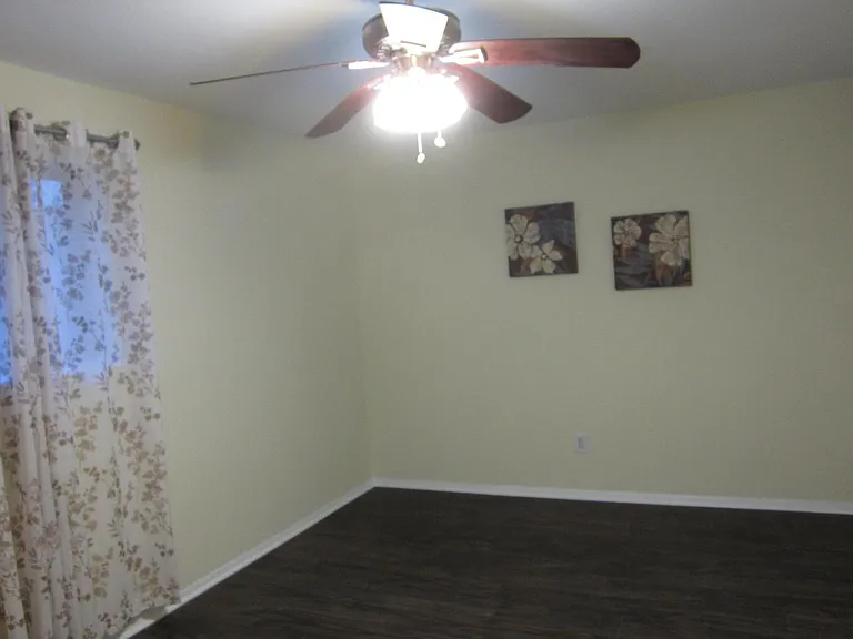 1200 Schaub Dr — Photo 13