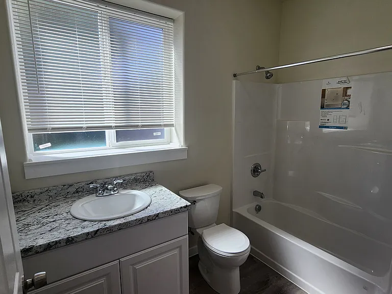1800 Locust Rd — Photo 16