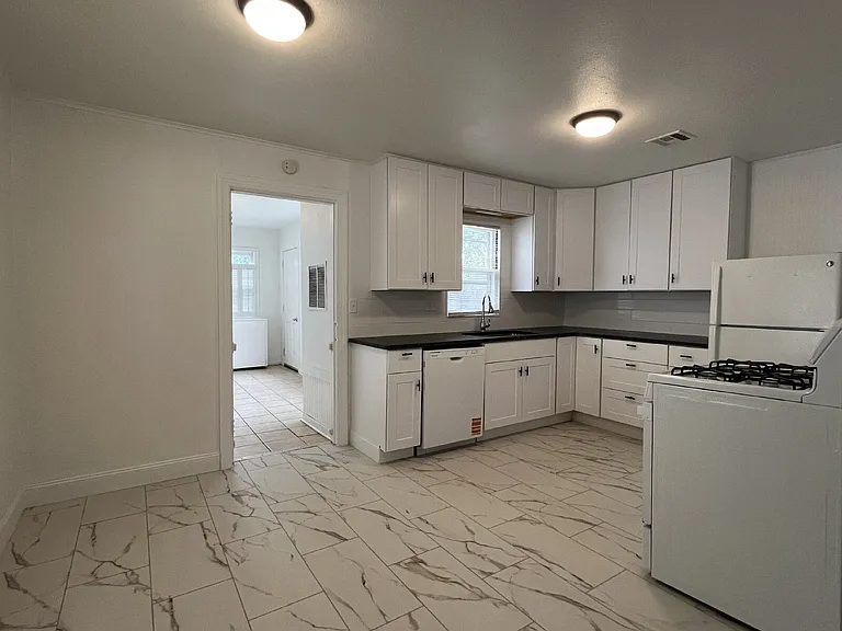 1706 W Arrowhead Pl — Photo 21