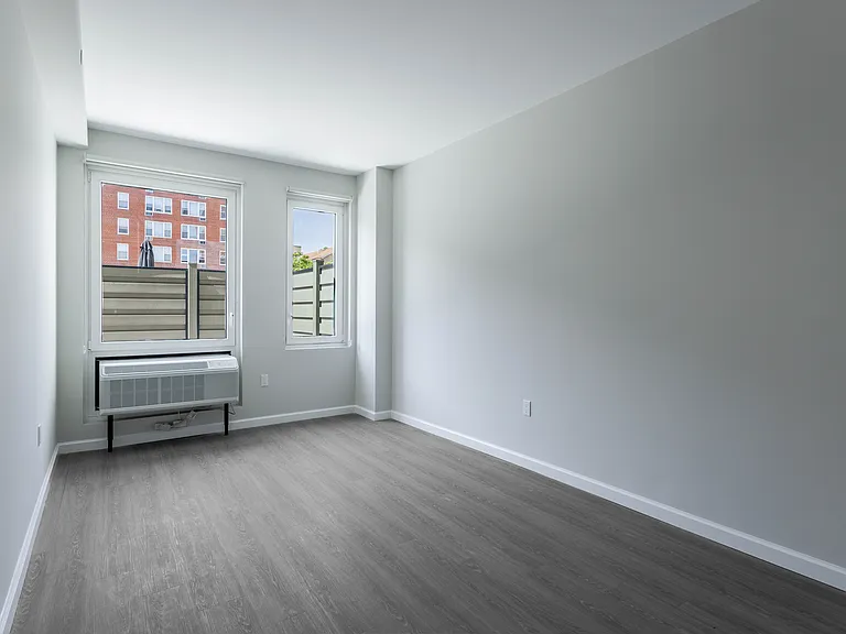 18303 Hillside Ave #2F — Photo 8