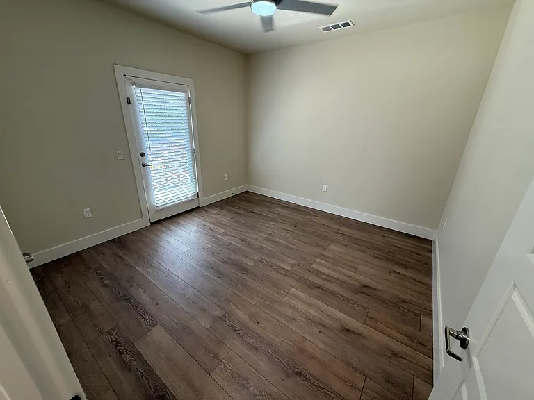 406 Alvarado St — Photo 12