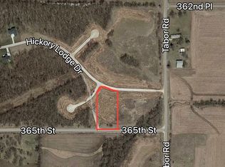 29405 Hickory Lodge Dr, Van Meter, IA 50261