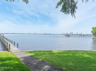 701 Rio Lindo Dr, Jacksonville, FL 32207
