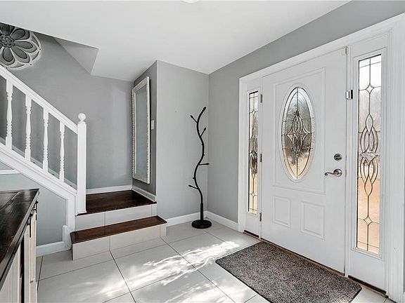 3rd image of 1910 Rocksram Dr