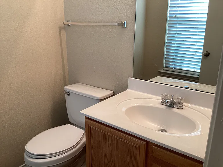 113 Hays Forest Cv — Photo 7