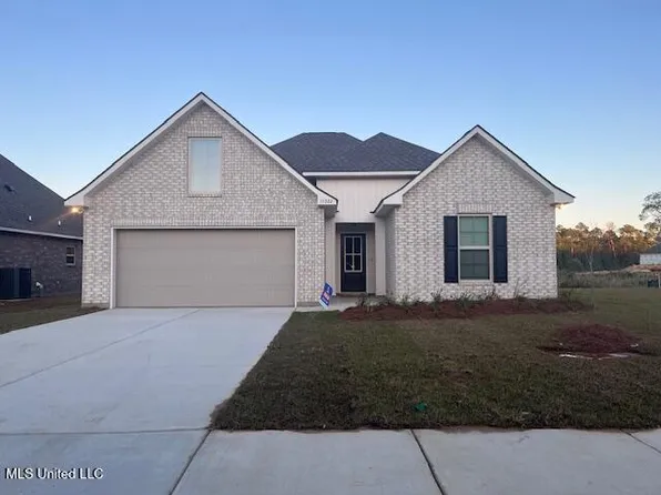 15322 High Point Dr, Gulfport, MS 39503