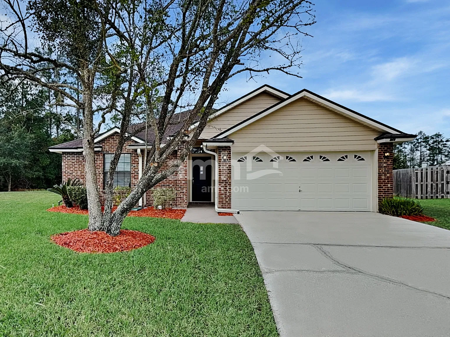 3 bed, 2.0 bath, 1465 sqft, $1,845 — Photo 1