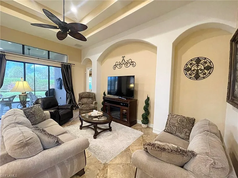 7302 Acorn Way — Photo 7