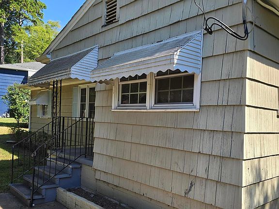 4th image of 9607 Red Lane Dr