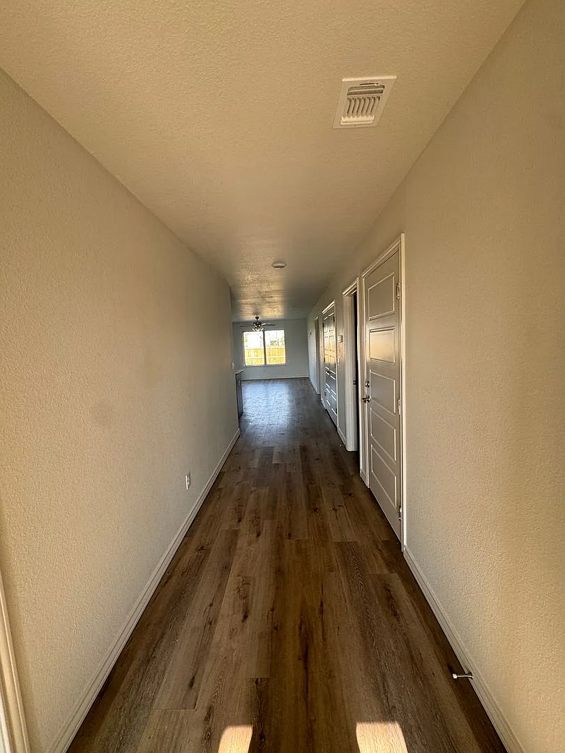 2023 Built Duplex 3/2/1 Tenant pays their own utilities — Photo 3