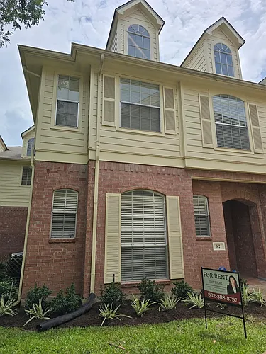 2710 Grants Lake Blvd Photo 1