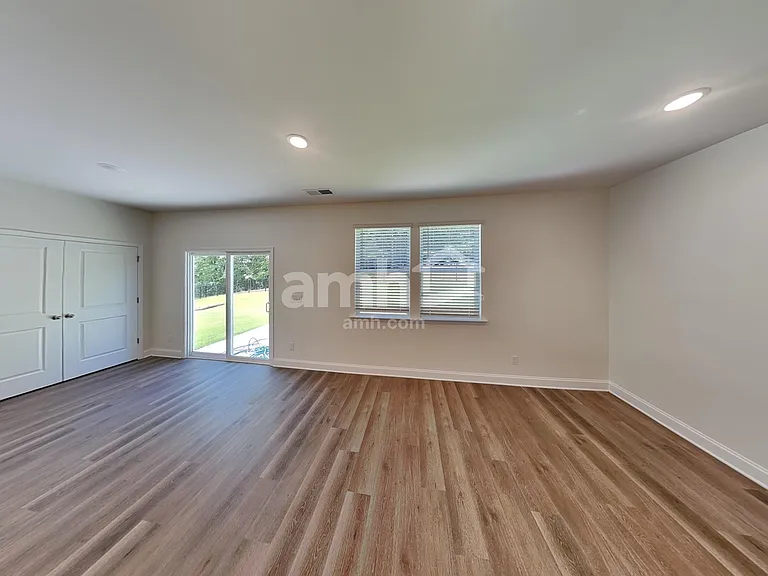6067 Rosemore Ln — Photo 8