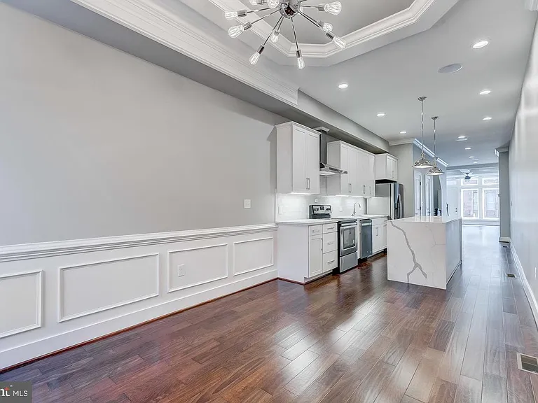 1440 S Charles St — Photo 10