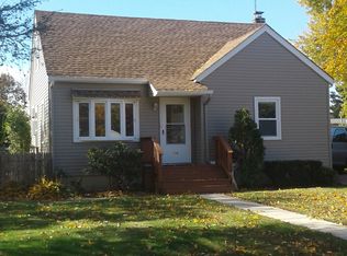156 Osceola Ave, Deer Park, NY 11729
