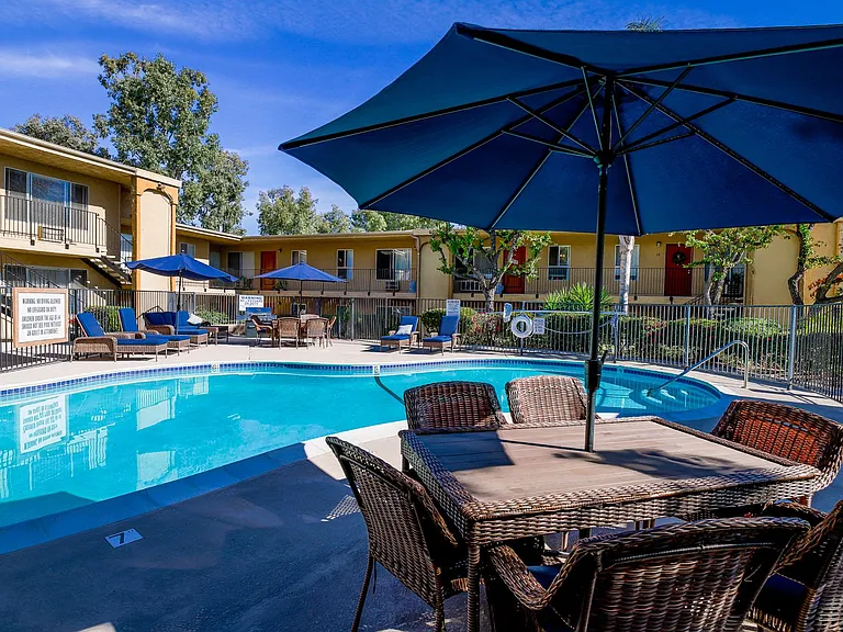Parkview Poway Apartments — Photo 33