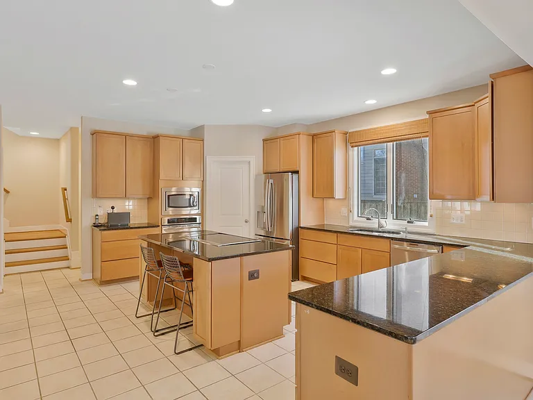 Walk in pantry close to mud room